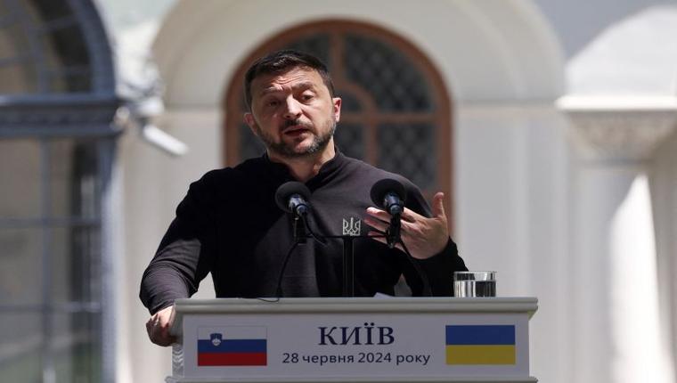 Ukraine's Zelenskyy's Strategy to End the Conflict with Russia