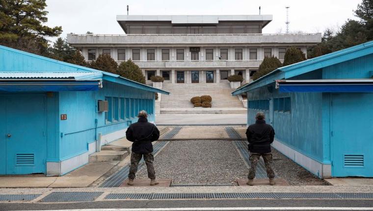 South Korea Fires Warning Shots as North Korean Soldiers Cross DMZ