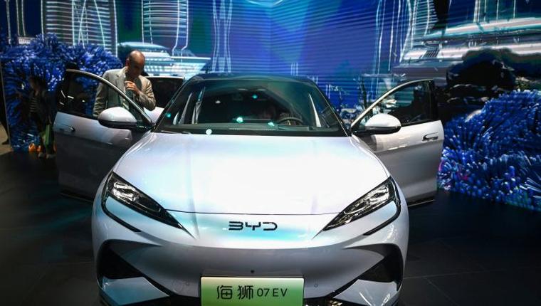 Canada mulling tariffs on EVs made in China