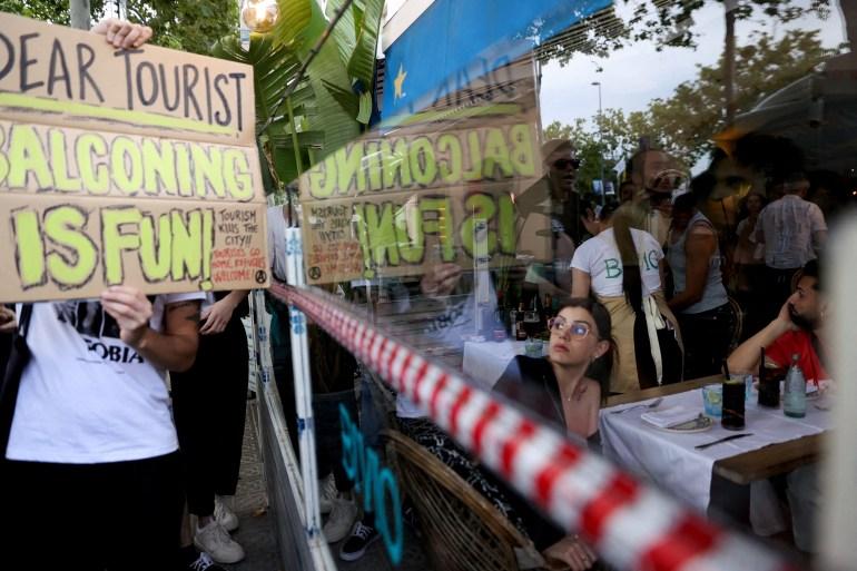 Issues with Tourism: Barcelona Residents' Protests