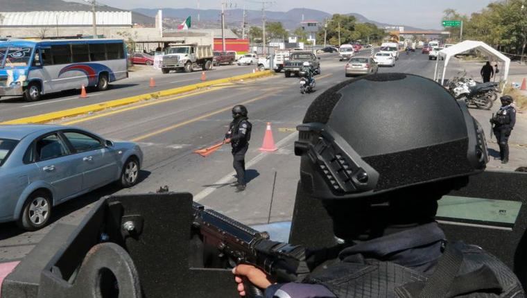 Drug gang turf war dumps dozens of bodies in Mexico truck