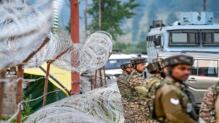 Two Indian soldiers, six rebels killed in Kashmir gun battles