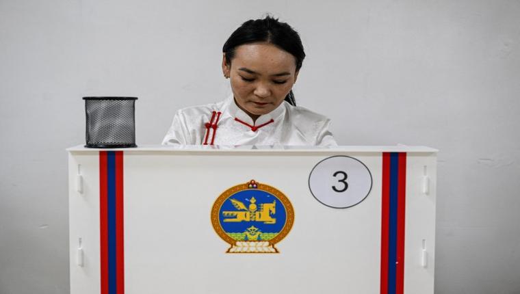 Mongolian Elections: Corruption and Economic Concerns